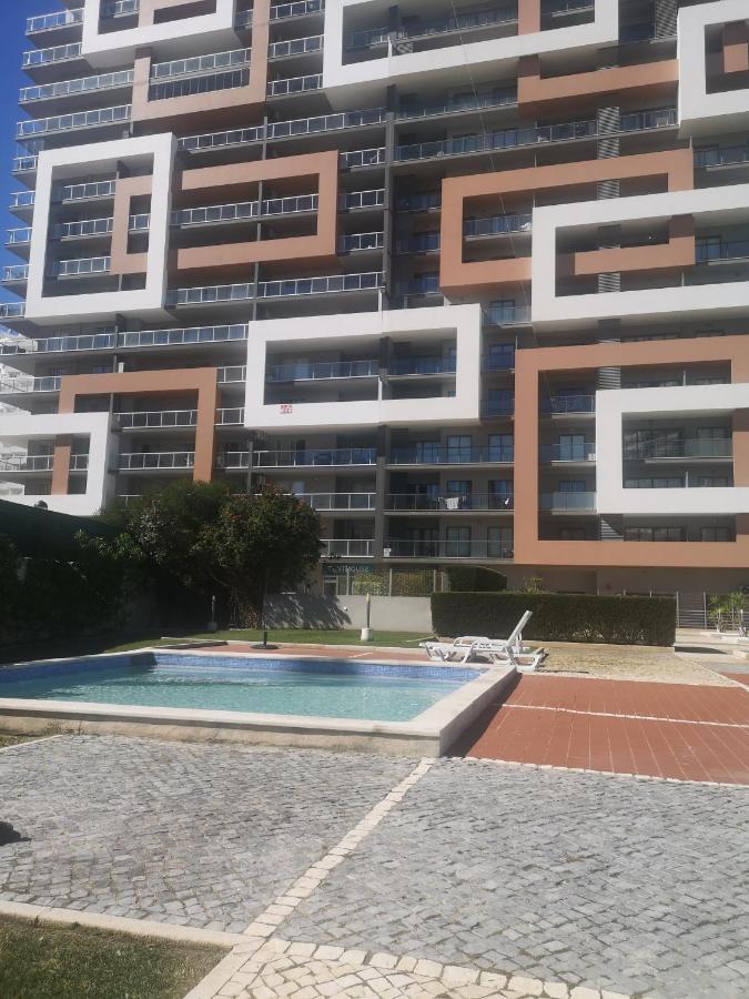 Rocha Tower Apartments Портіман Екстер'єр фото